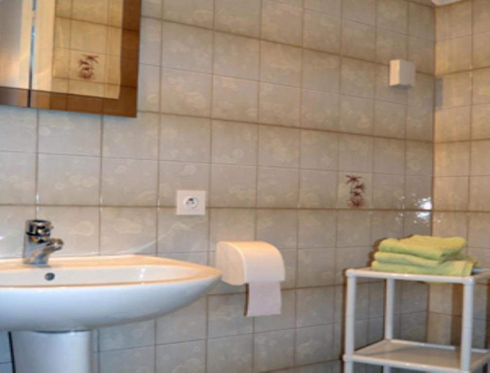 Ferme De La Lande Martel Bed & Breakfast Juilley Dış mekan fotoğraf